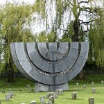 Cimetière juif pres du crématorium. בית הקברות היהודי בדרך לקרמטוריום